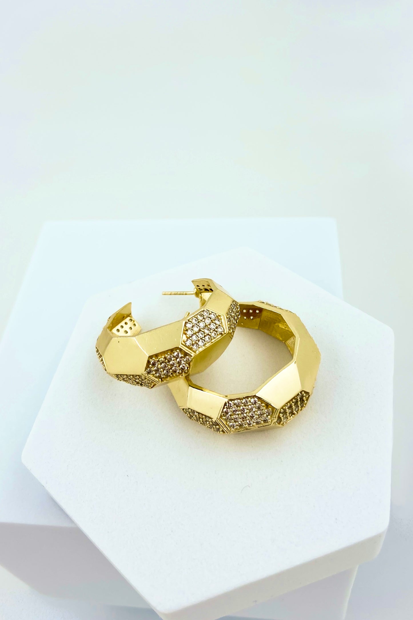 Vera Hexa Pave Hoops